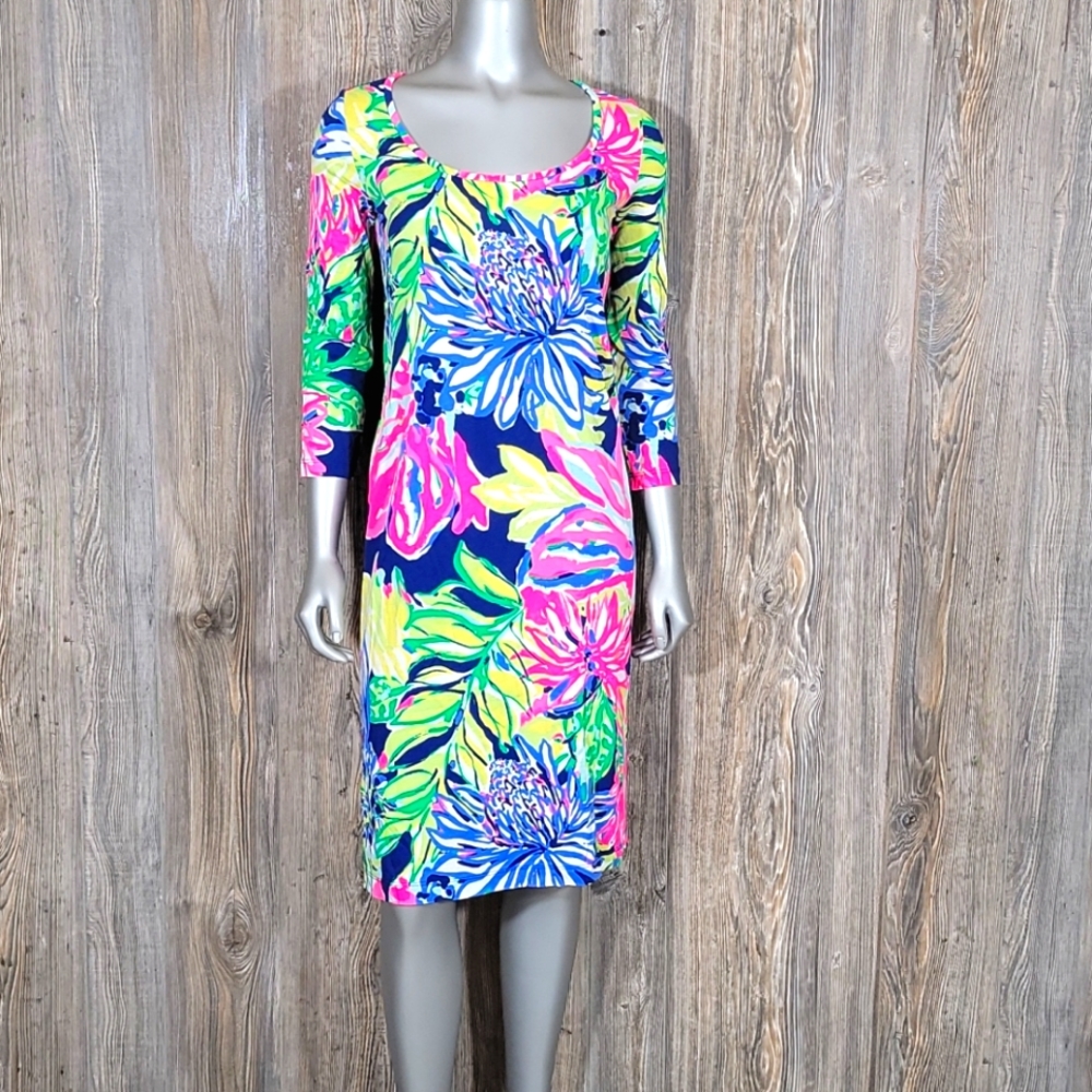 Lilly pulitzer xs dress fits. In small to medium